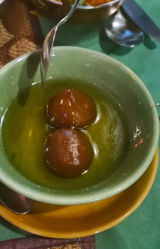 Gulab jamun in syrup
